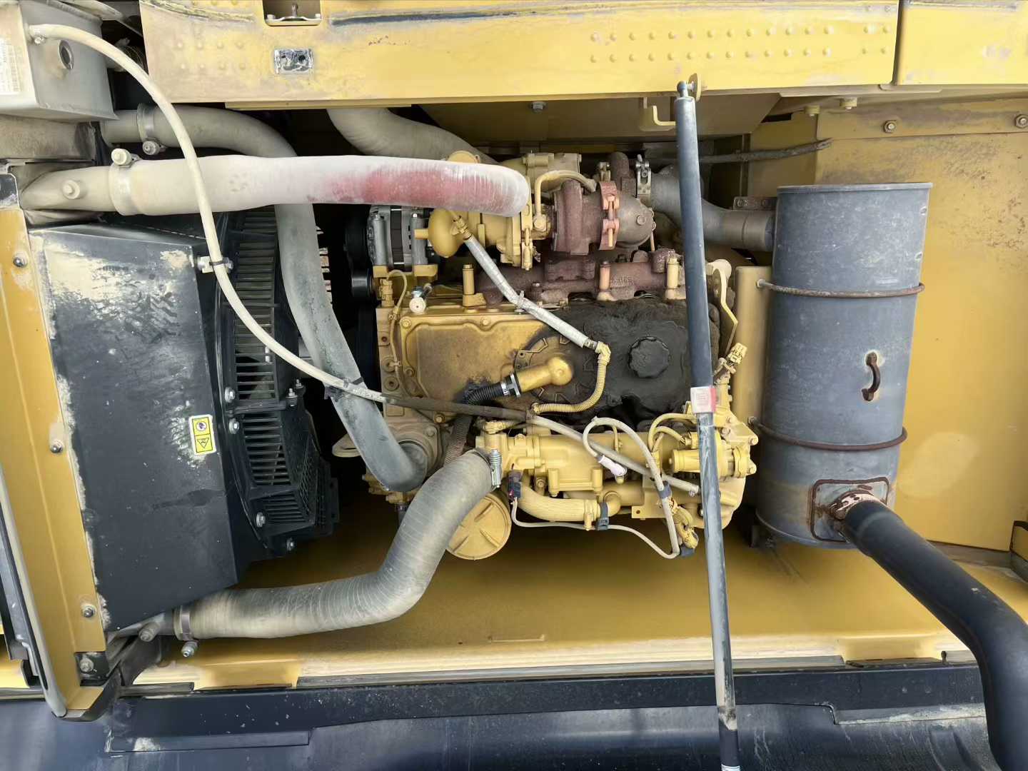 Used Caterpillar 323 Excavator 2021 Model / 4