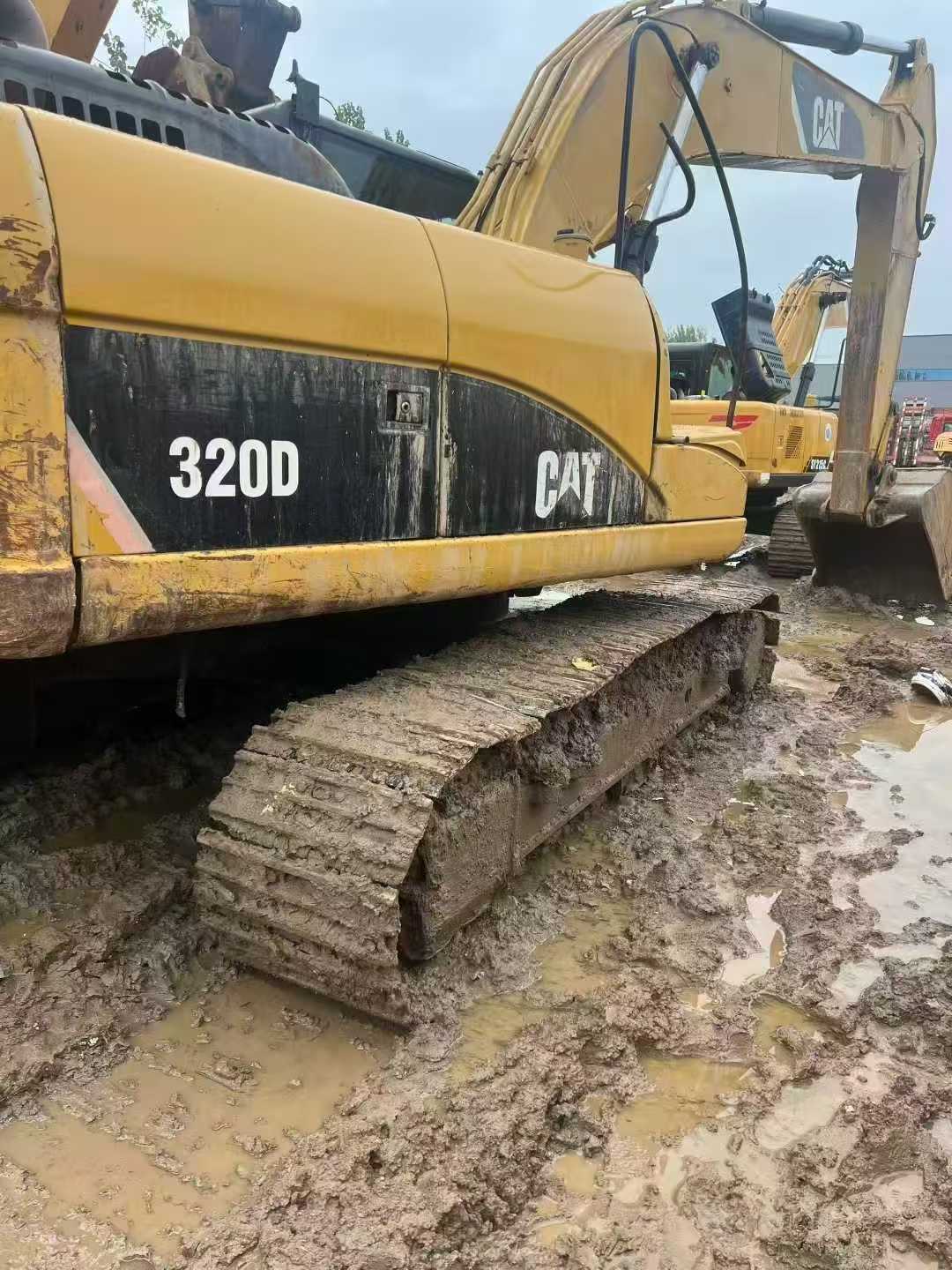 Used Caterpillar CT20 Excavator 2013 Model / 2