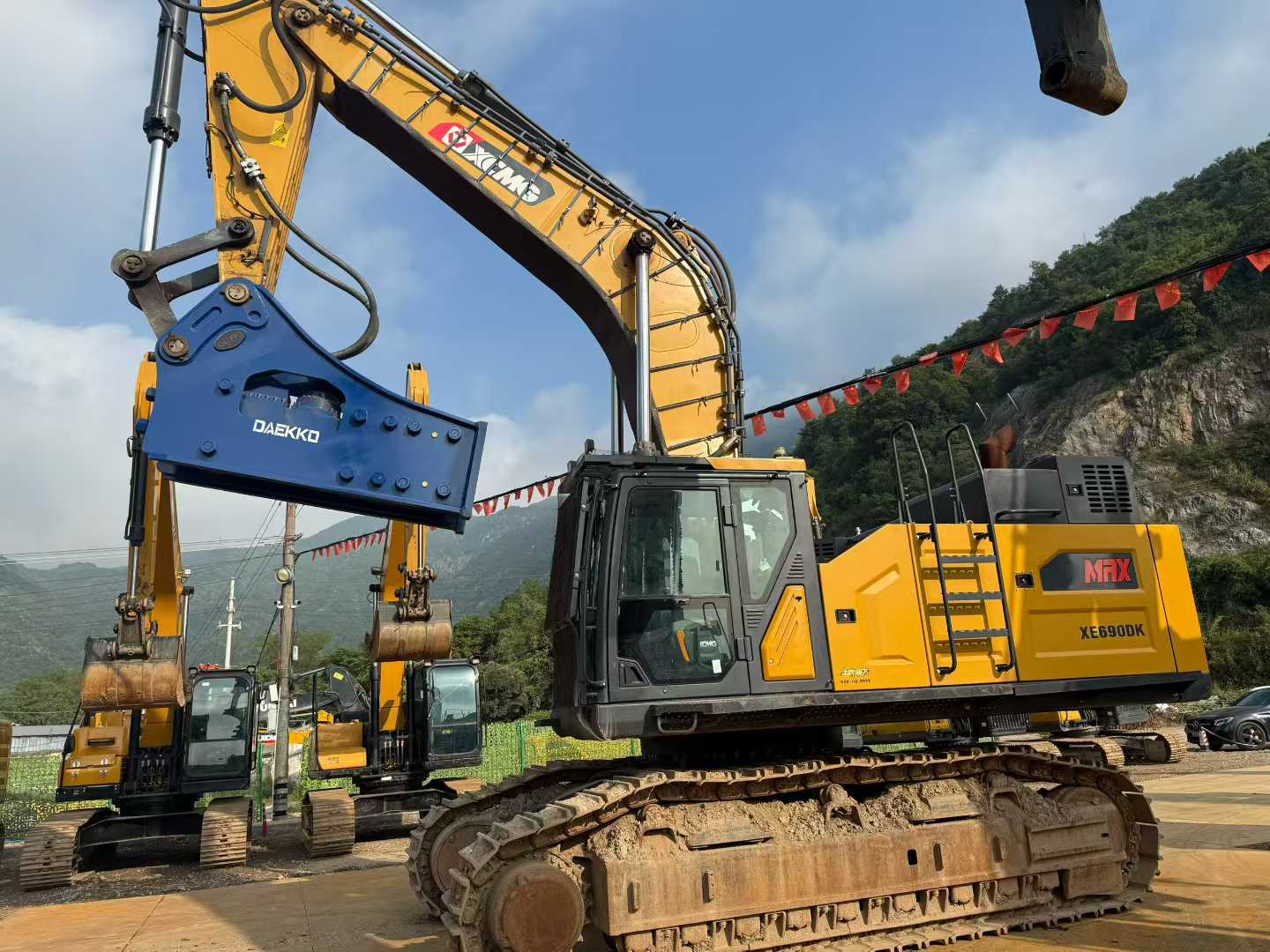 Used XCMG XE215 Excavator 2021 Model / 8