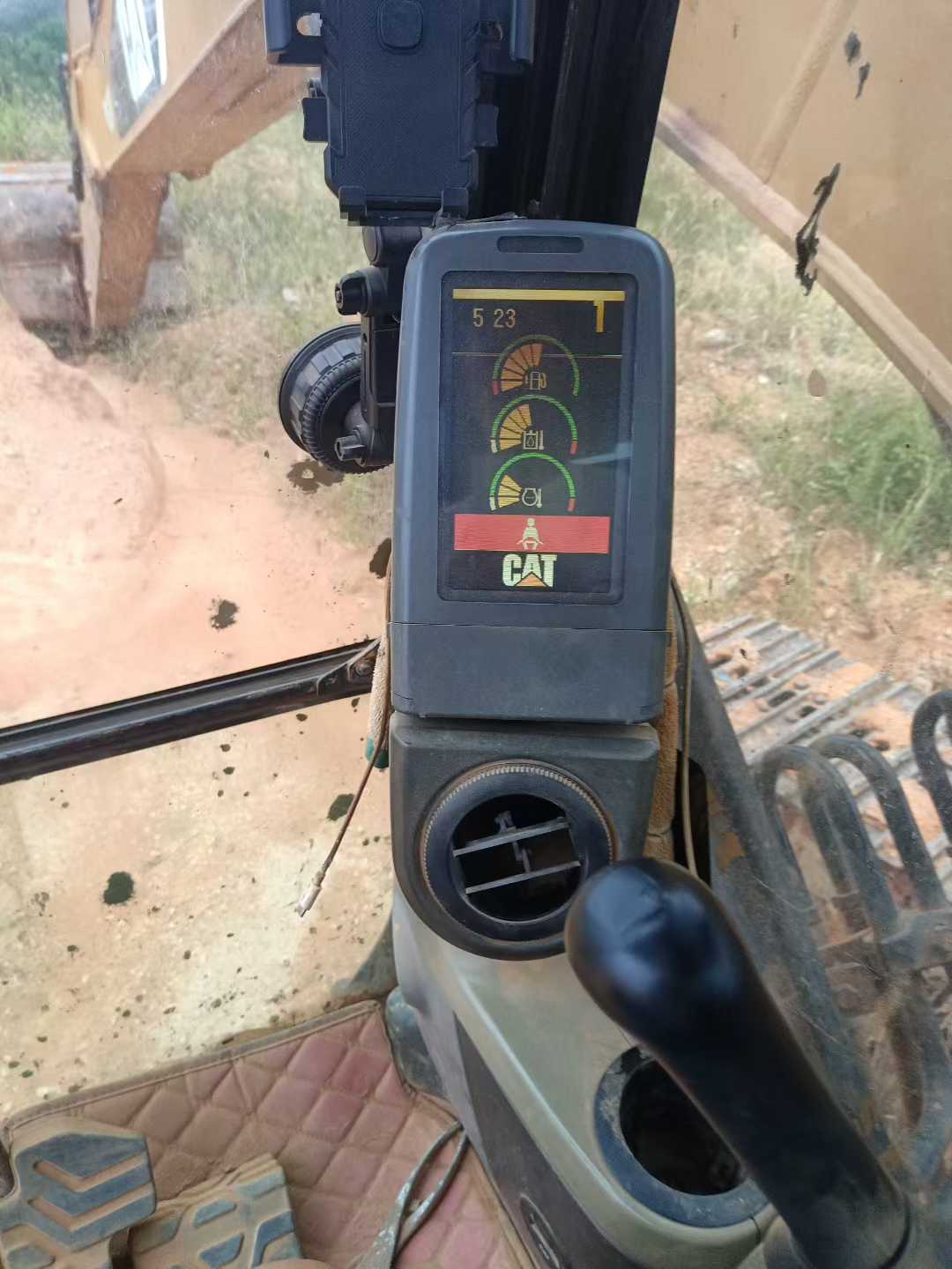 Used Caterpillar 323 Excavator 2012 Model / 9