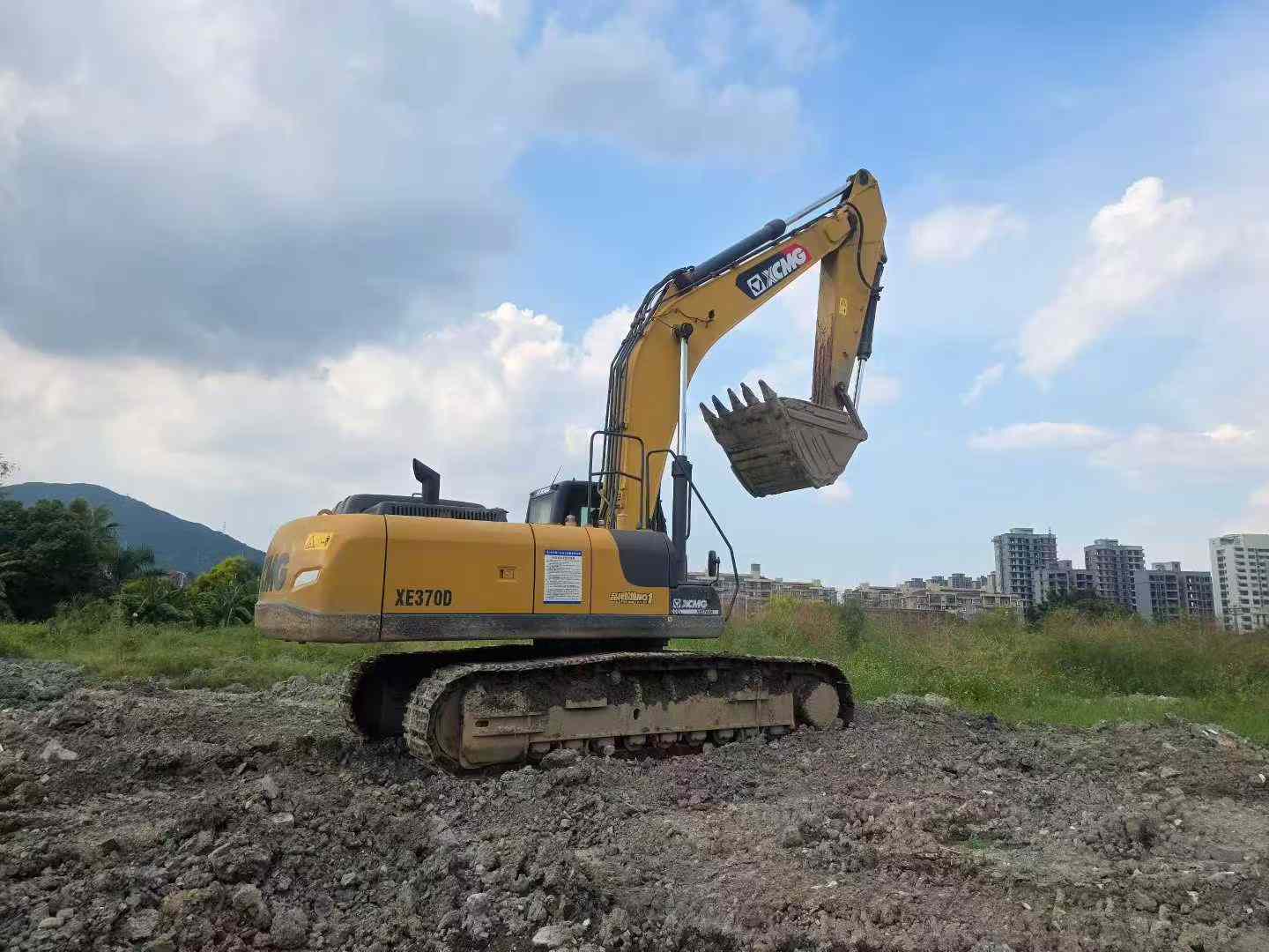 Used XCMG XE370D Excavator 2022 Model / 6