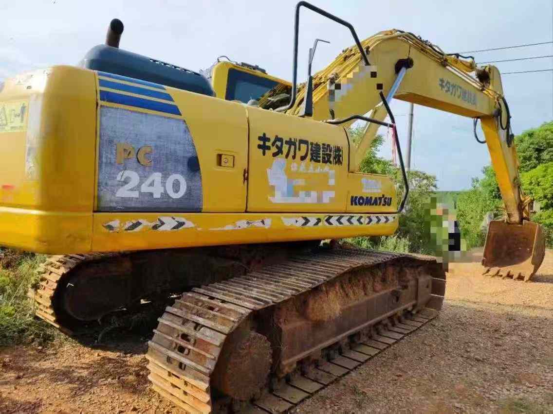 Used Komatsu PC200 Excavator 2013 Model