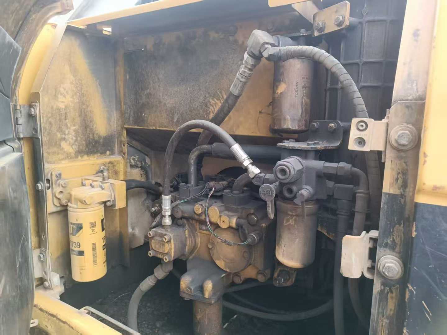 Used Caterpillar 323 Excavator 2011 Model / 3