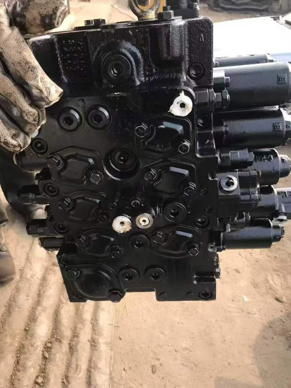 Used Kobelco  SK120-5.5 Excavator 2016 Model / 7