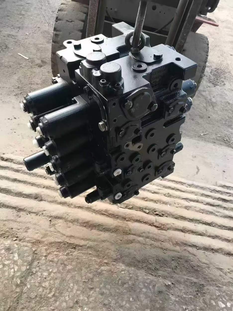 Used Kobelco  SK120-5.5 Excavator 2016 Model / 4