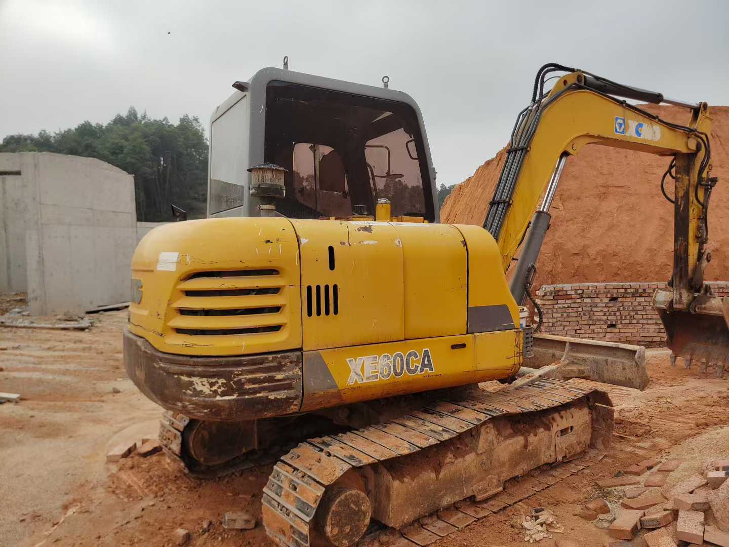 Used XCMG XE60 Excavator 2014 Model / 3