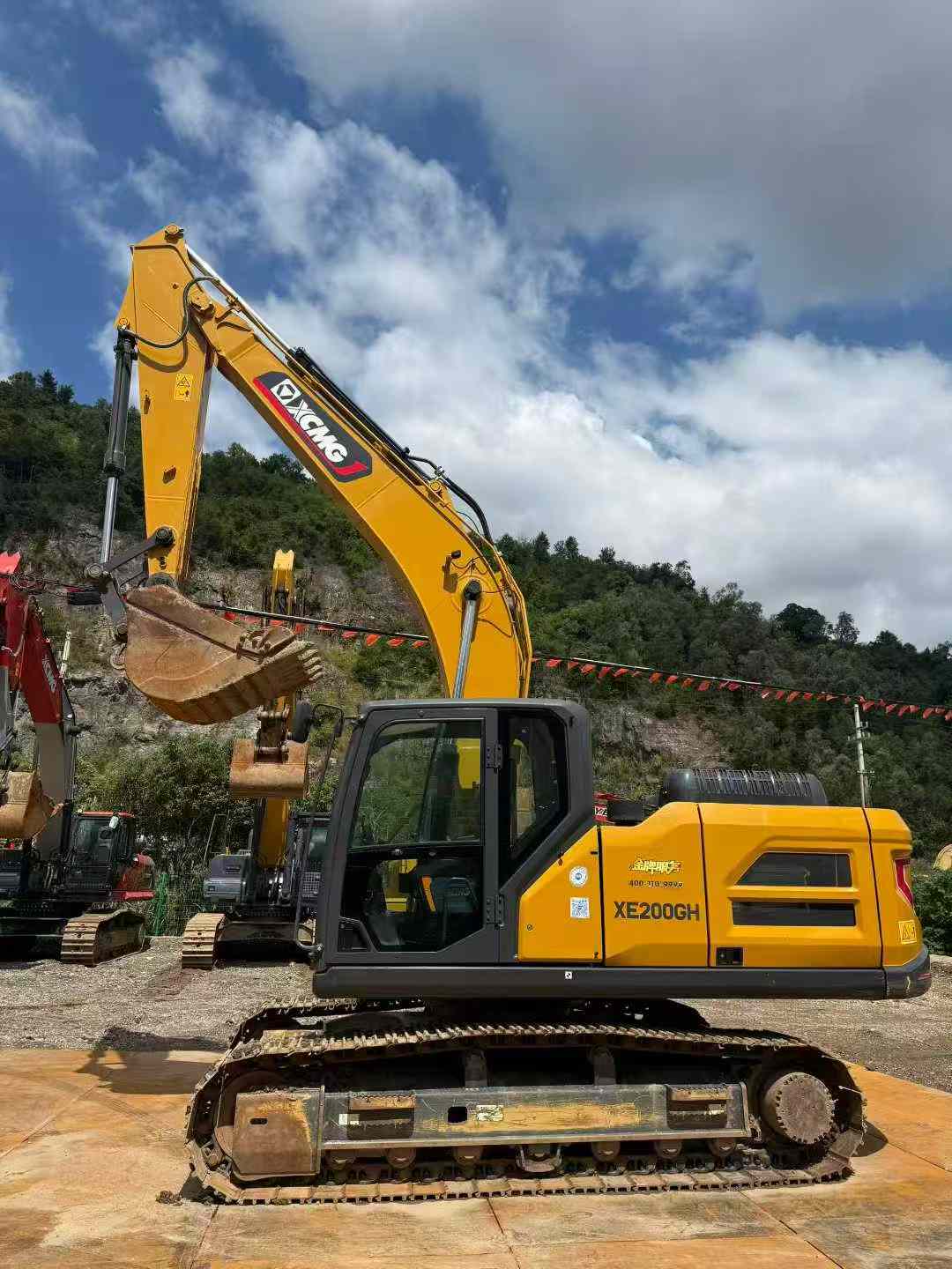 Used XCMG LW200 Excavator 2024 Model / 4