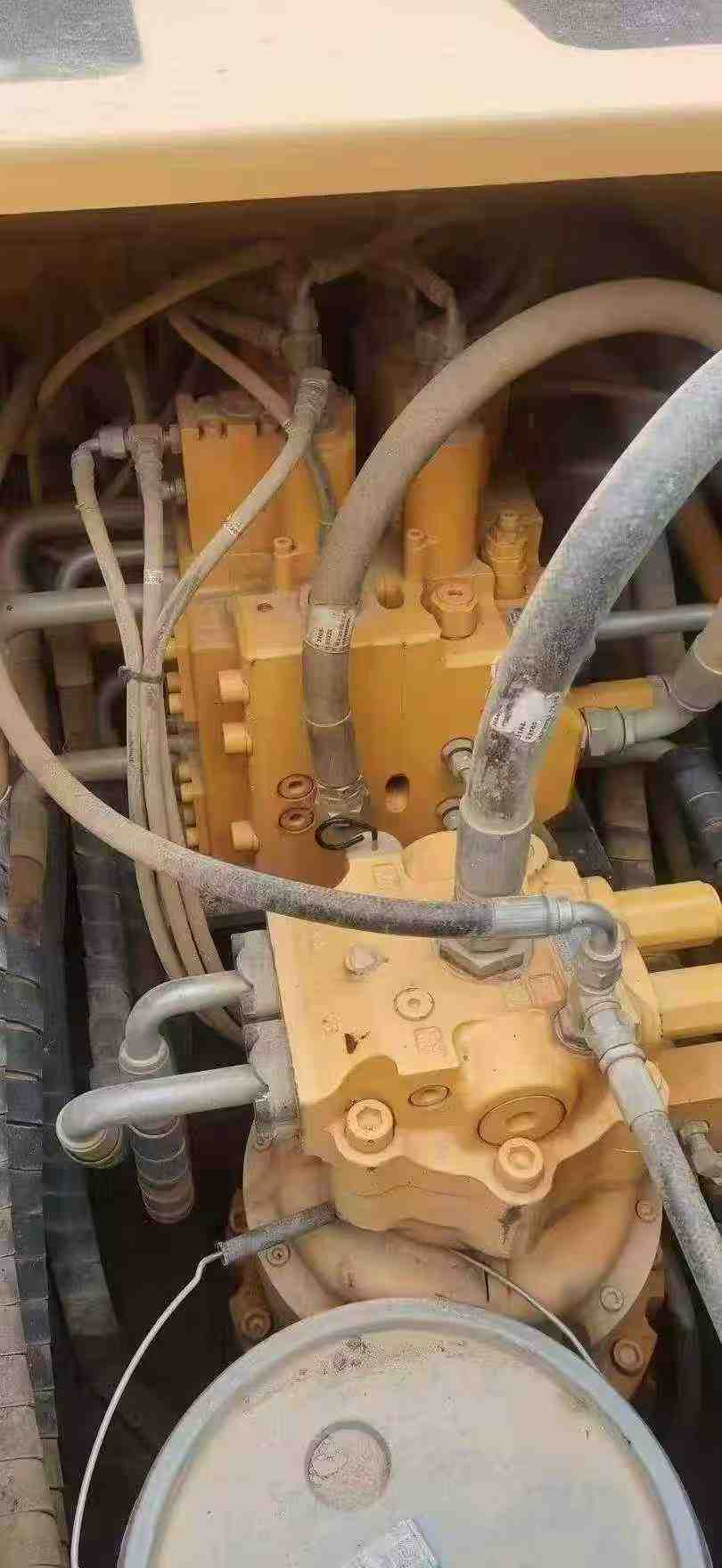 Used Hyundai R215VSN Excavator 2021 Model / 4