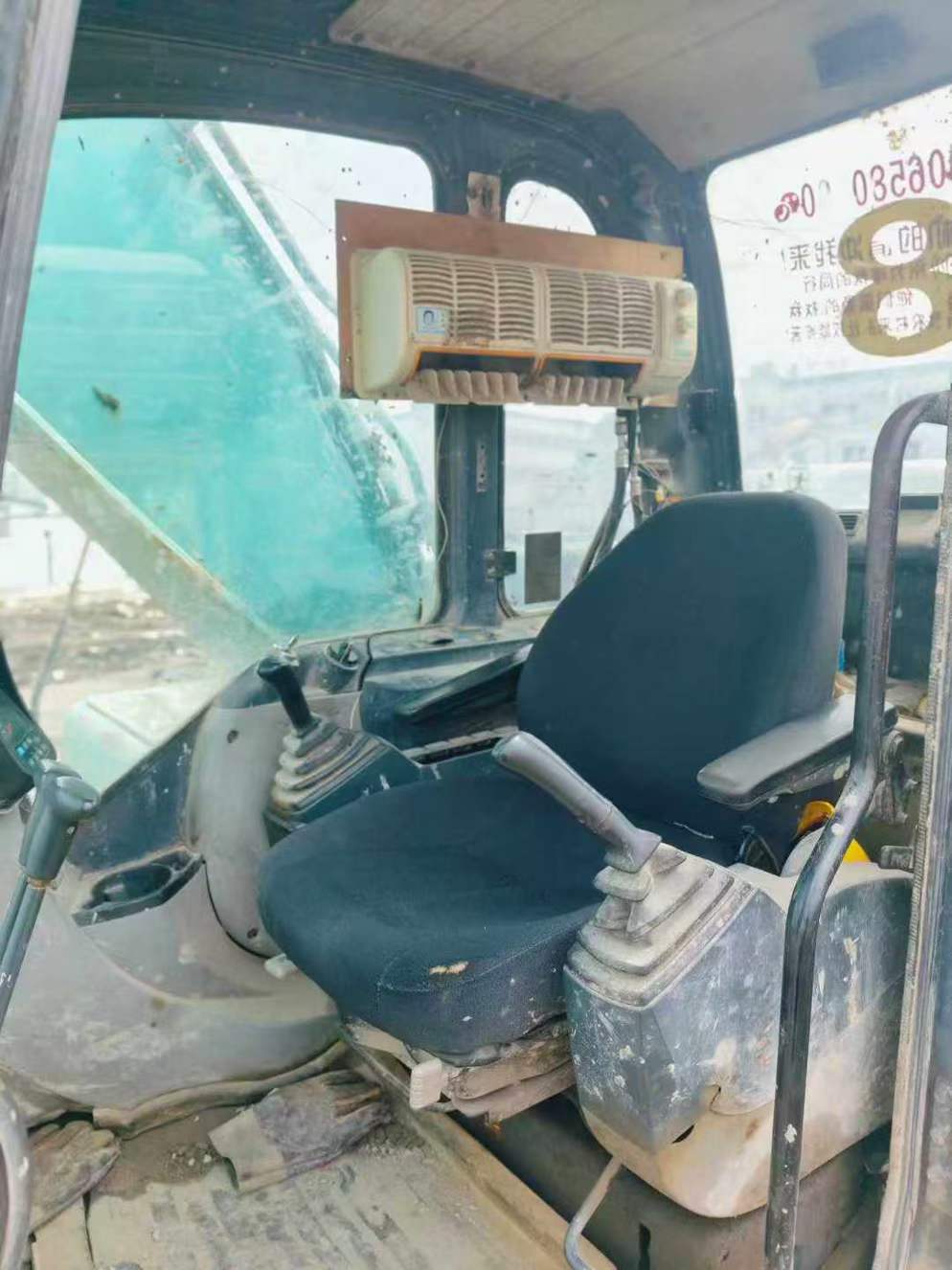 Used Kobelco SK210 Excavator 2016 Model / 2