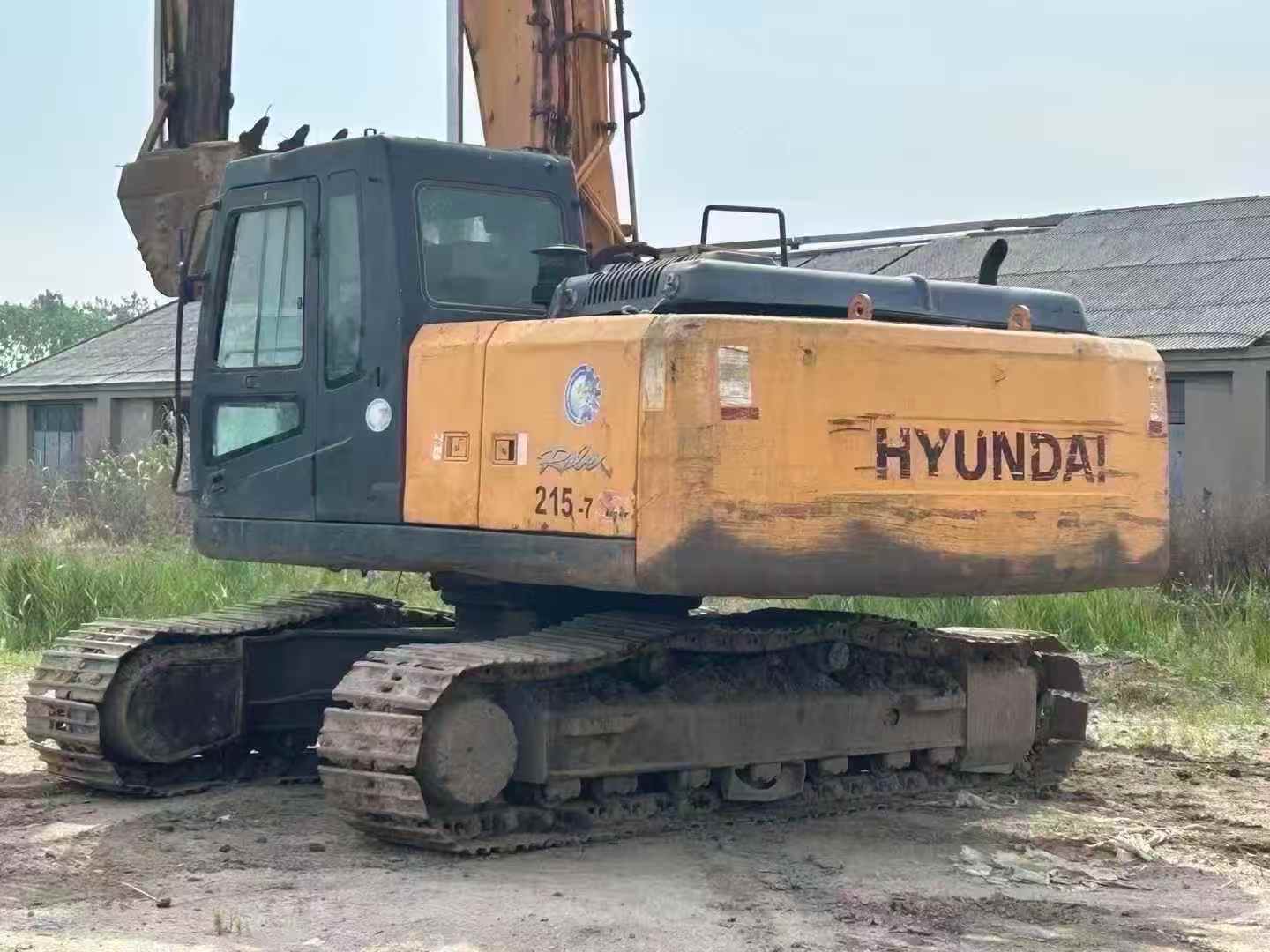 Used Hyundai R215-7 Excavator 2011 Model / 3