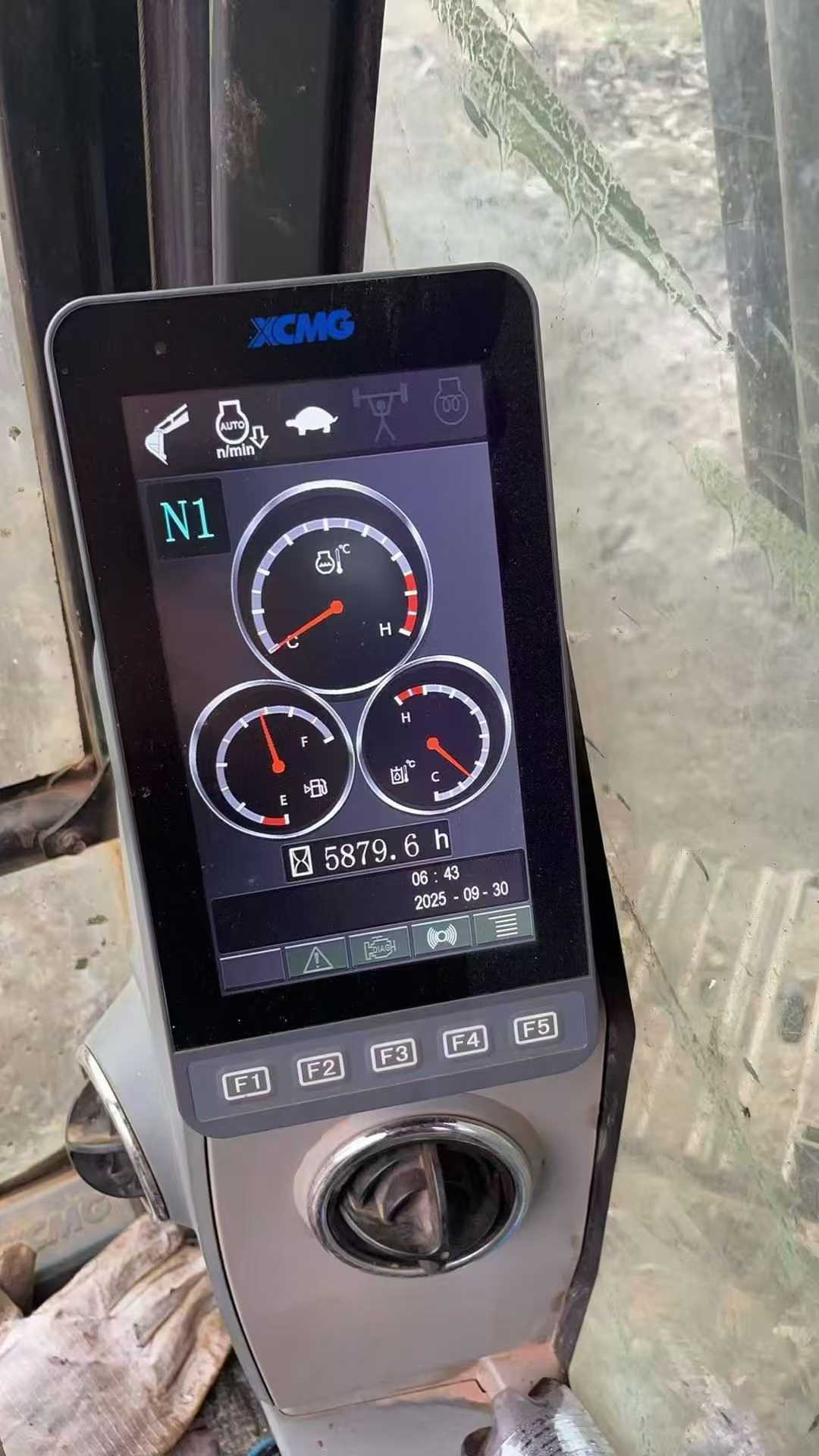 Used XCMG XE205DA Excavator 2021 Model / 5