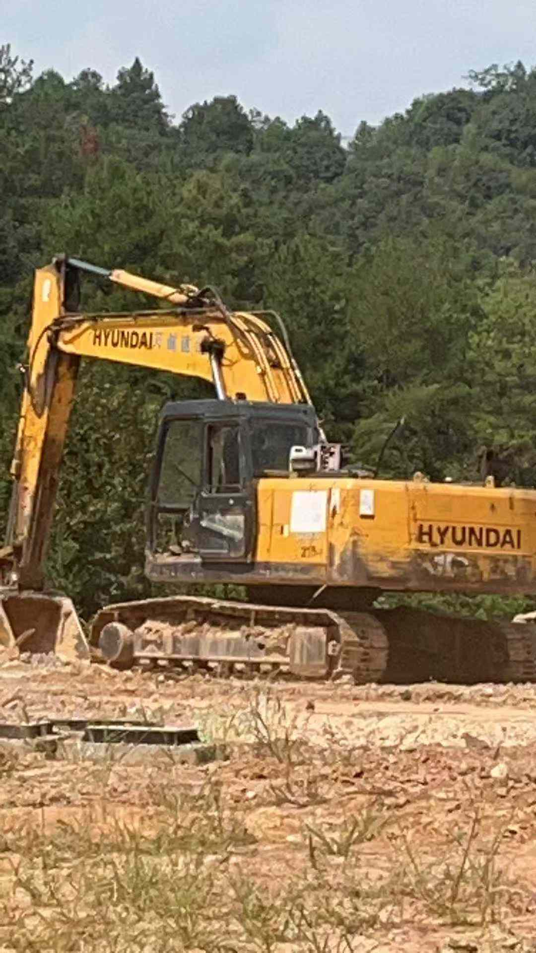 Used Hyundai R215-7 Excavator 2016 Model / 3