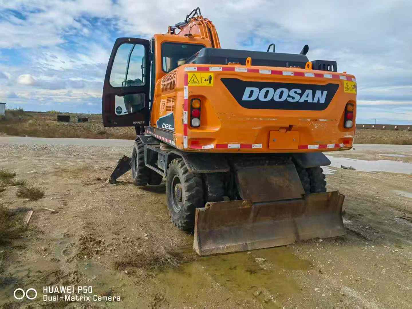 Used Doosan S210WV Excavator 2022 Model / 3