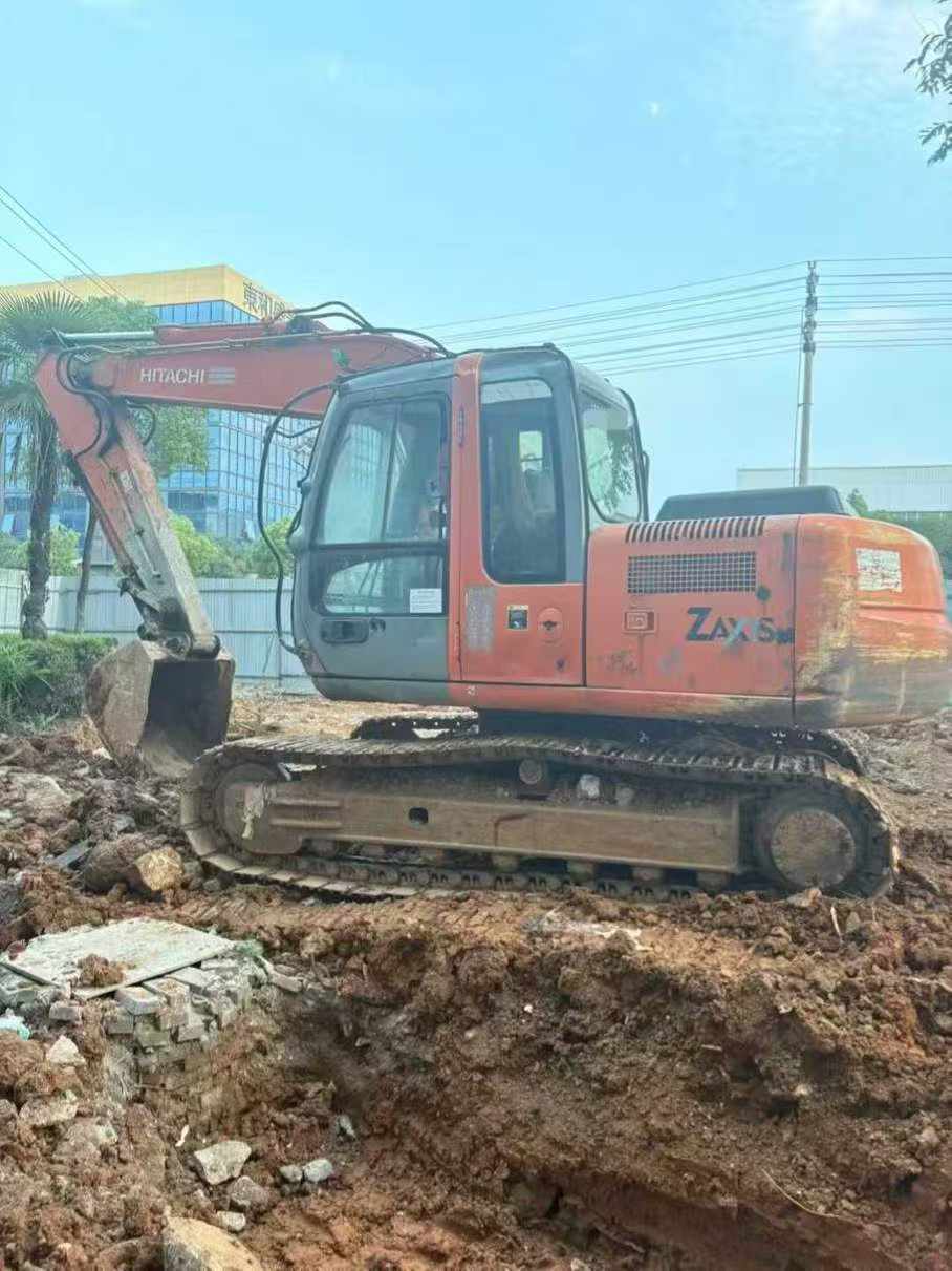 Used Hitachi ZX120 Excavator 2016 Model / 3