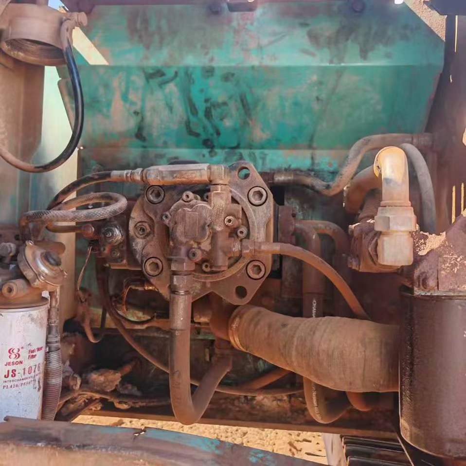 Used Kobelco SK210 Excavator 2016 Model / 5