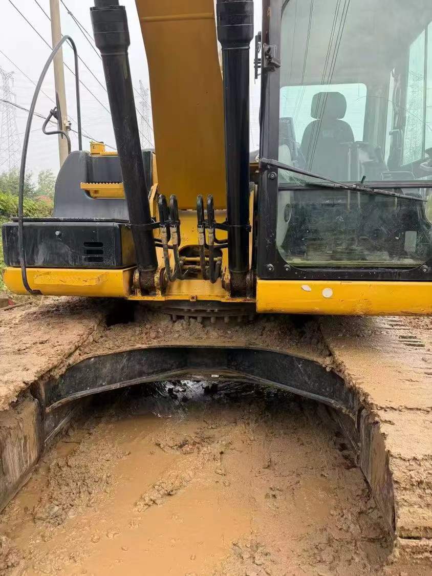 Used Caterpillar 320D Excavator 2017 Model / 6