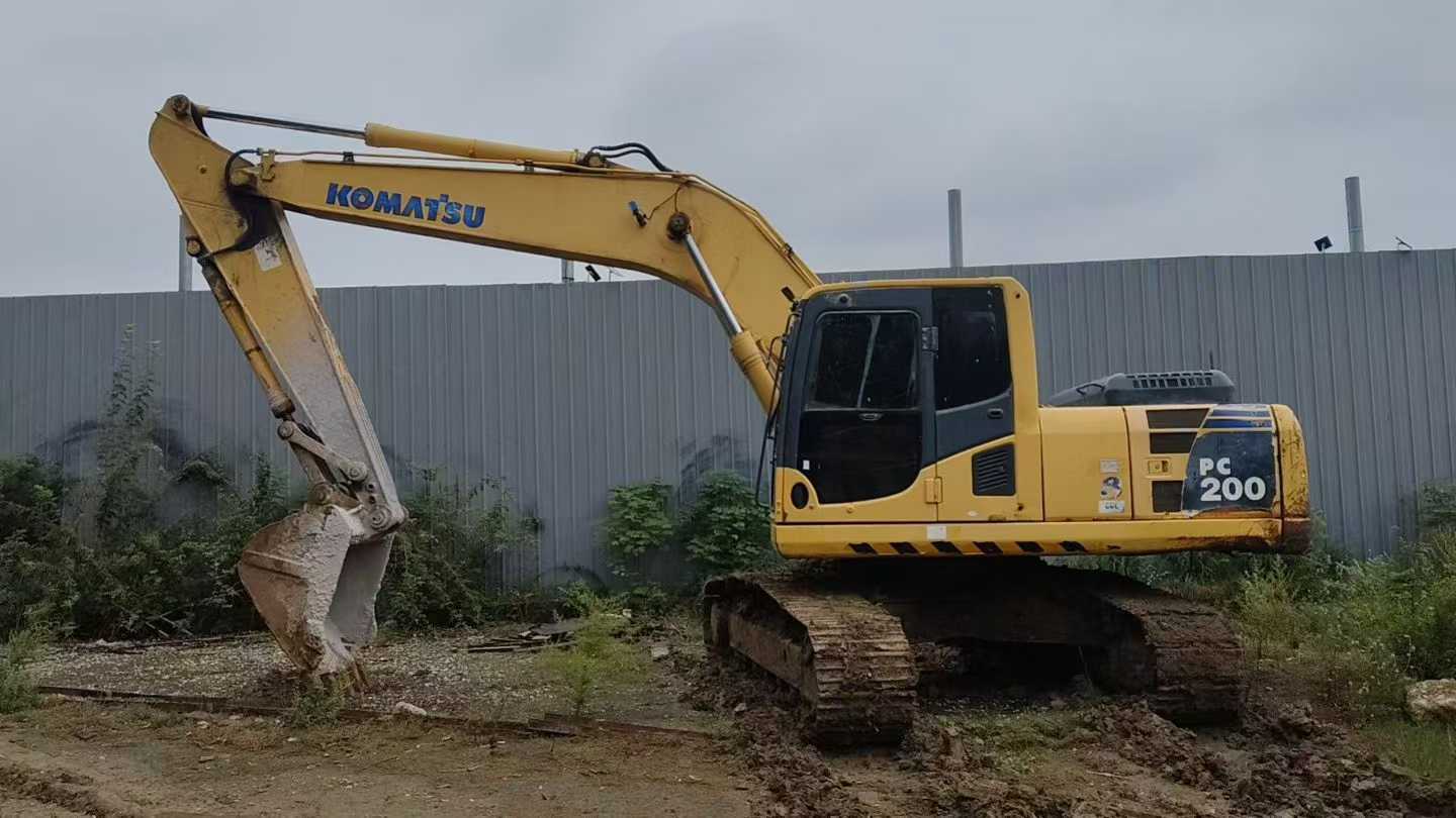 Used Komatsu PC200-8 Excavator 2010 Model