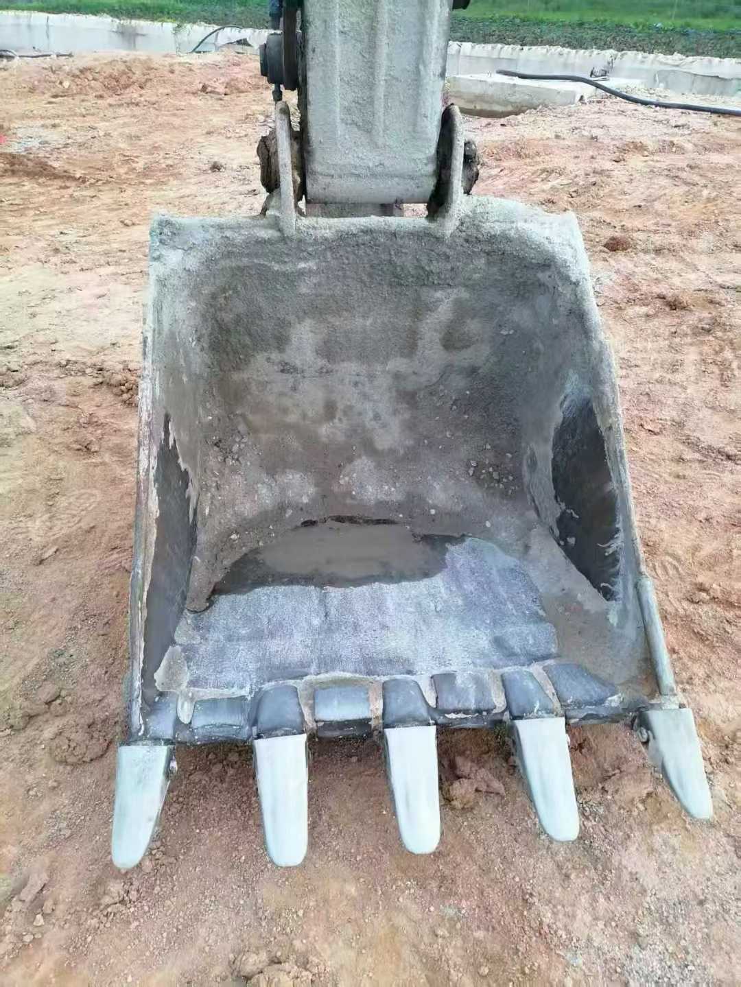 Used Kobelco SK200 Excavator 2016 Model / 2