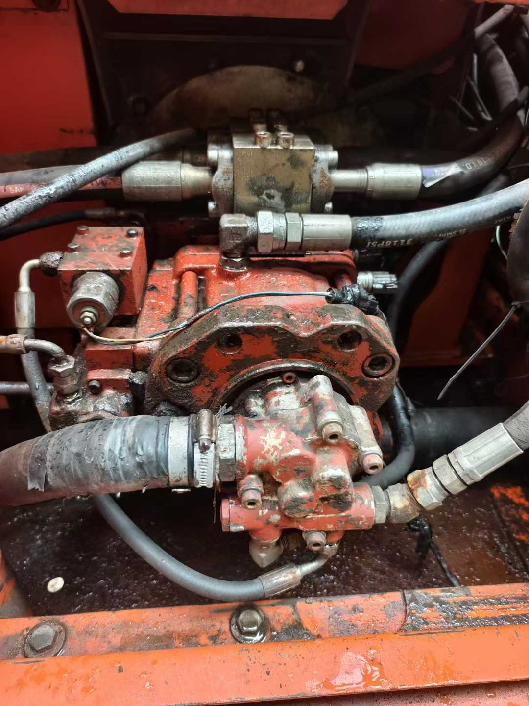 Used Doosan DX15 Excavator 2010 Model / 8