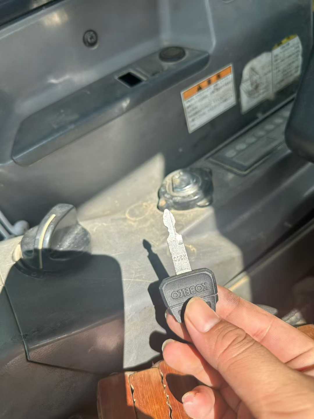 Used Kobelco SK200-10 Excavator 2016 Model / 6