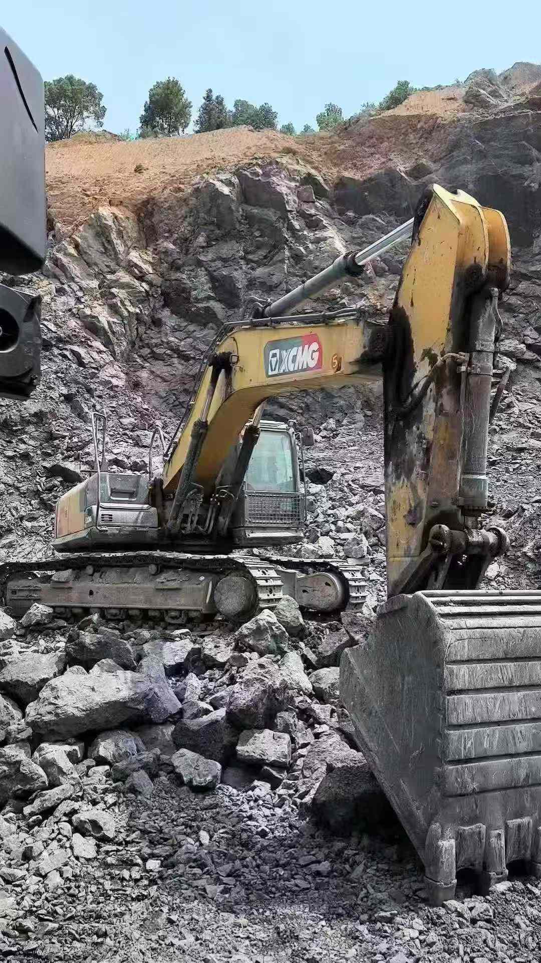 Used XCMG XE370 Excavator 2019 Model / 8