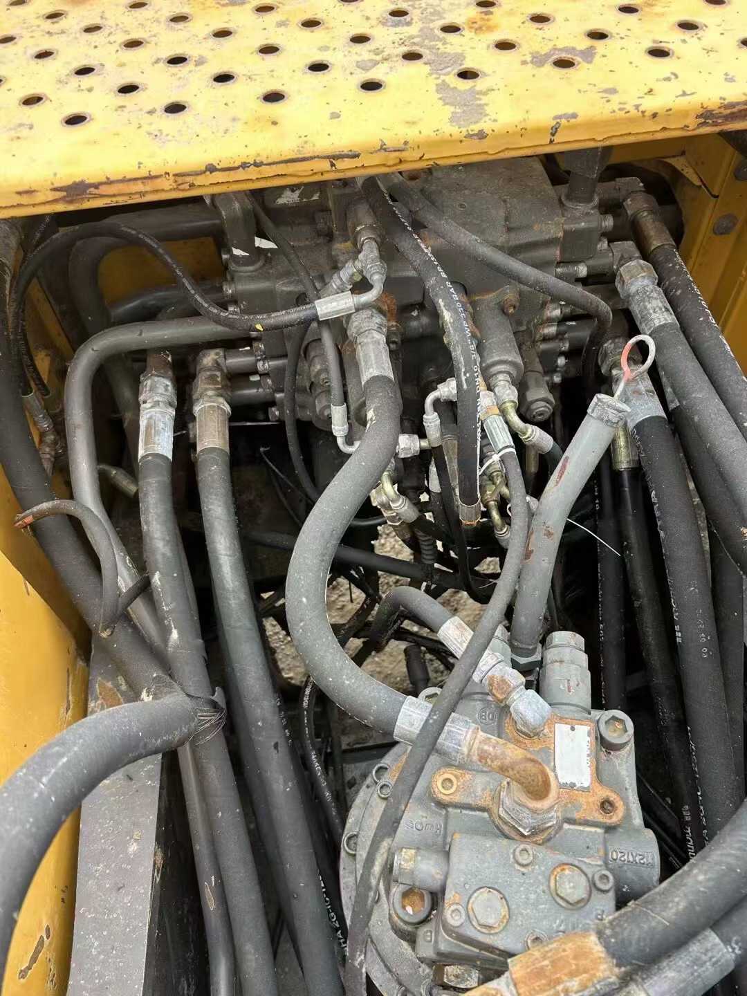 Used Volvo EC140 Excavator 2016 Model / 7