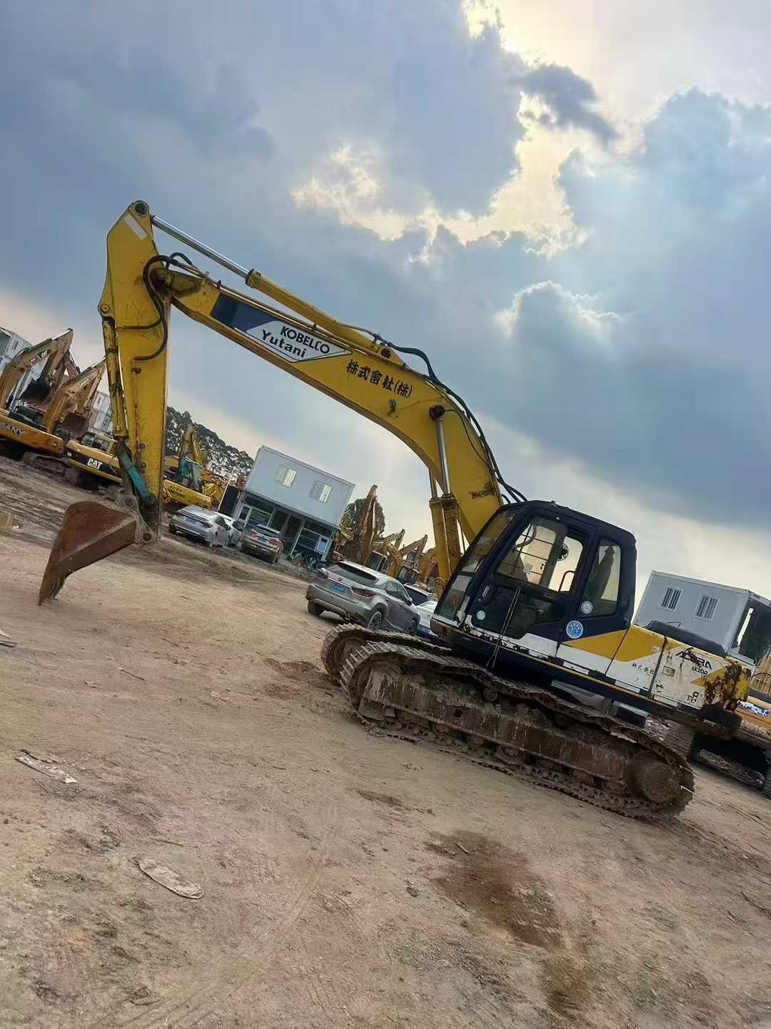 Used Kobelco SK200-3 Excavator 2016 Model / 4