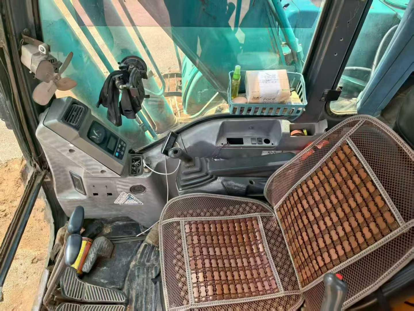 Used Kobelco SK200 Excavator 2016 Model / 3