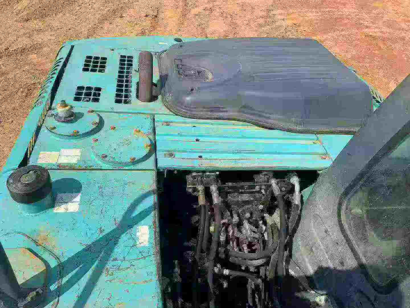 Used Kobelco SK140 Excavator 2014 Model / 6