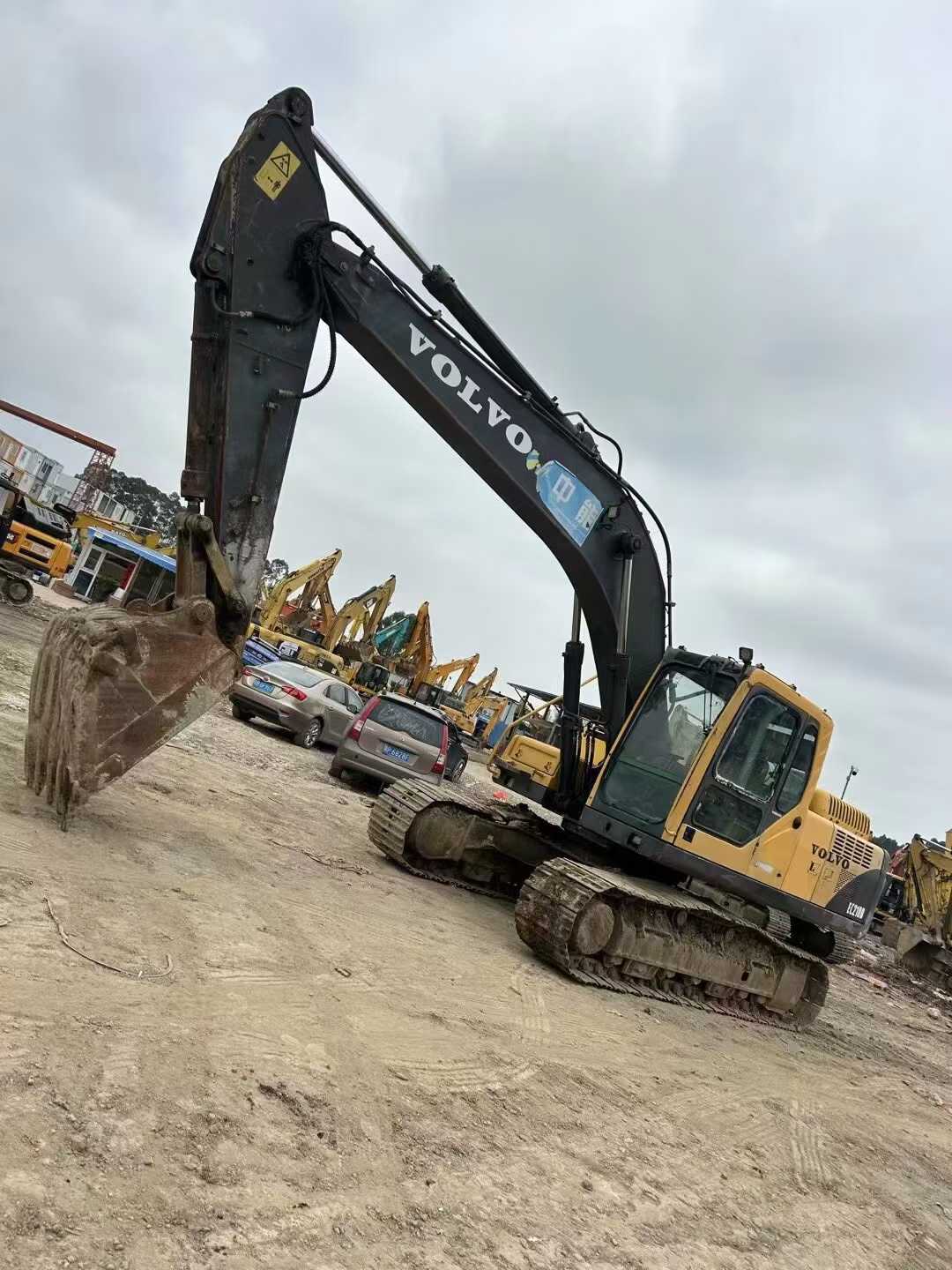 Used Volvo EC140 Excavator 2016 Model / 3