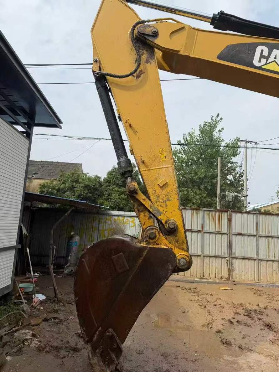 Used Caterpillar 320D Excavator 2017 Model / 5