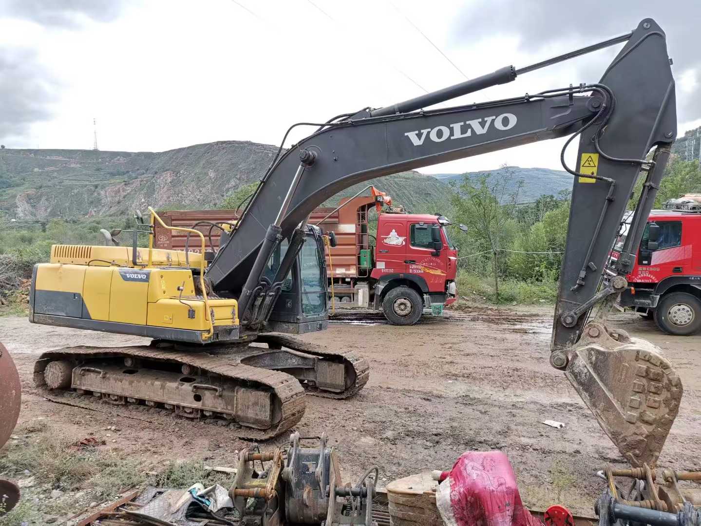 Used Volvo EW50 Excavator 2017 Model / 3