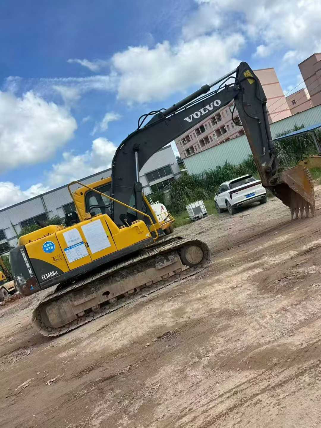 Used Volvo EC140 Excavator 2016 Model / 3
