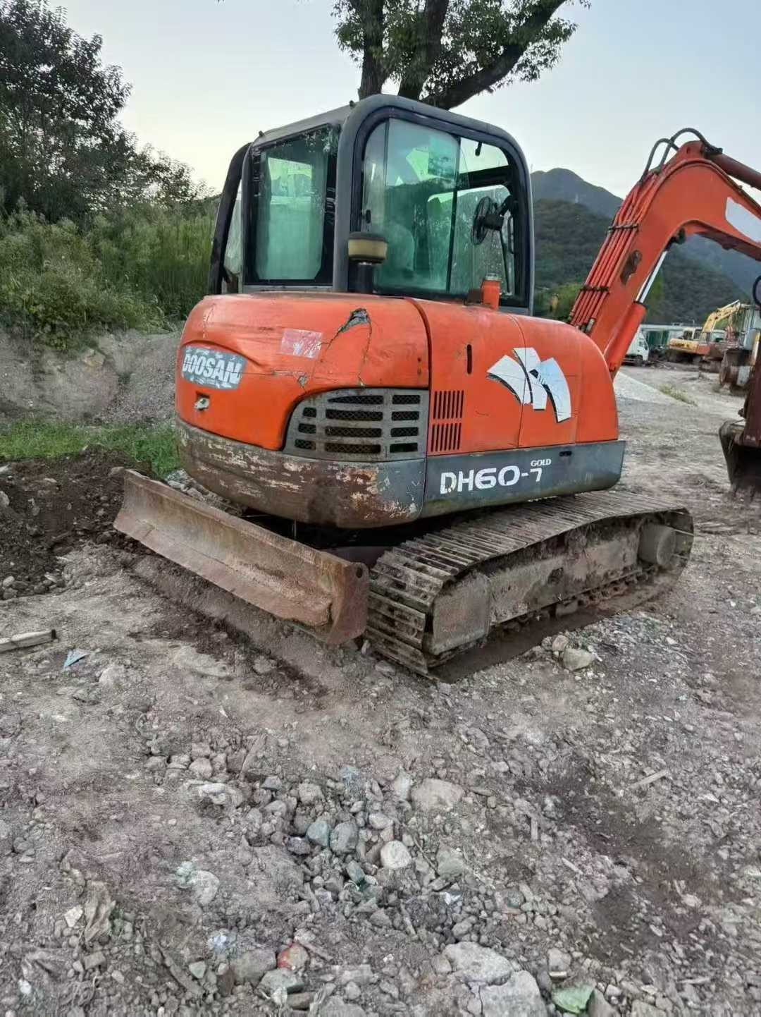 Used Doosan DX60 Excavator 2016 Model / 2