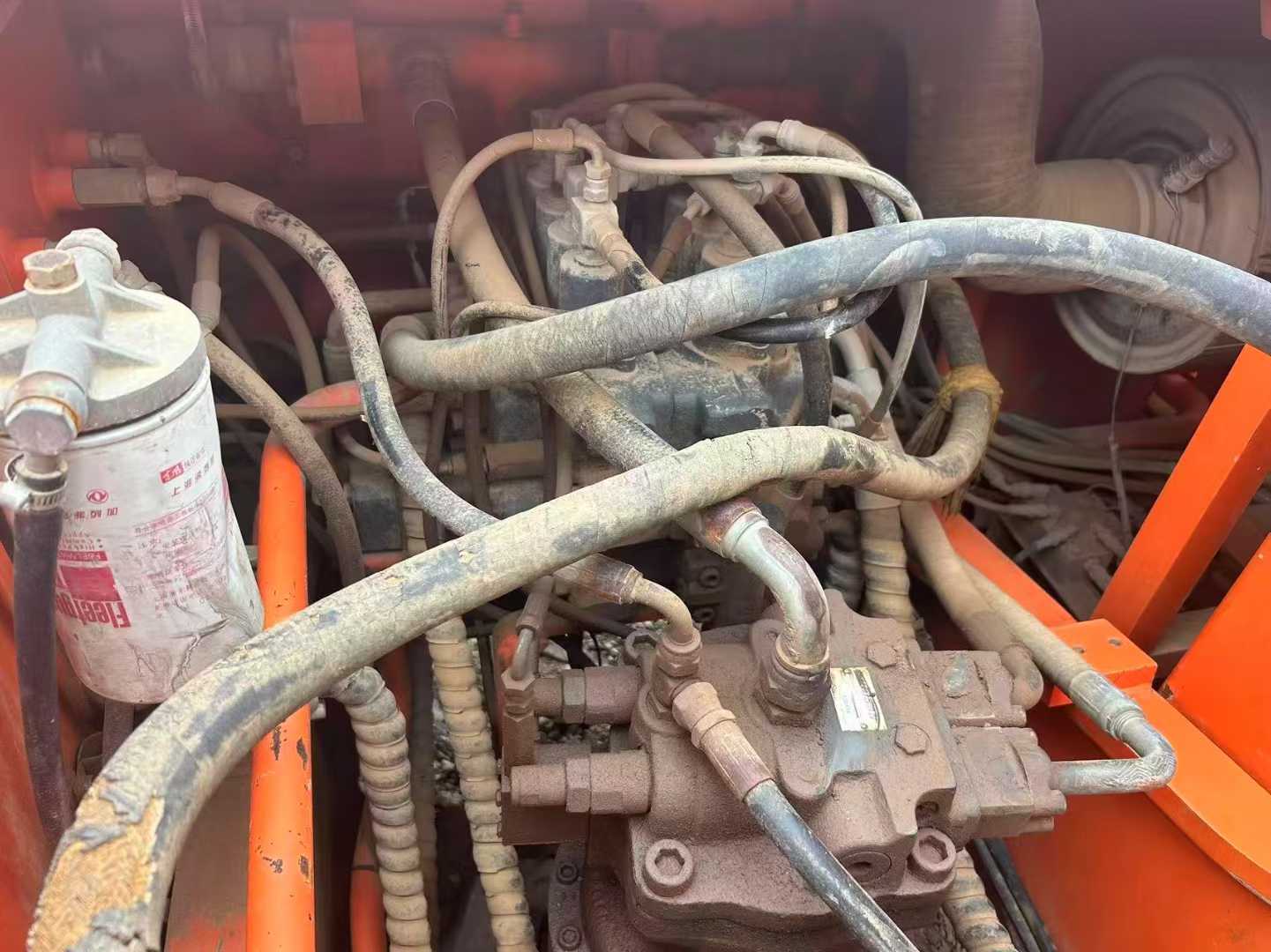 Used Doosan DH220 Excavator 2015 Model / 4