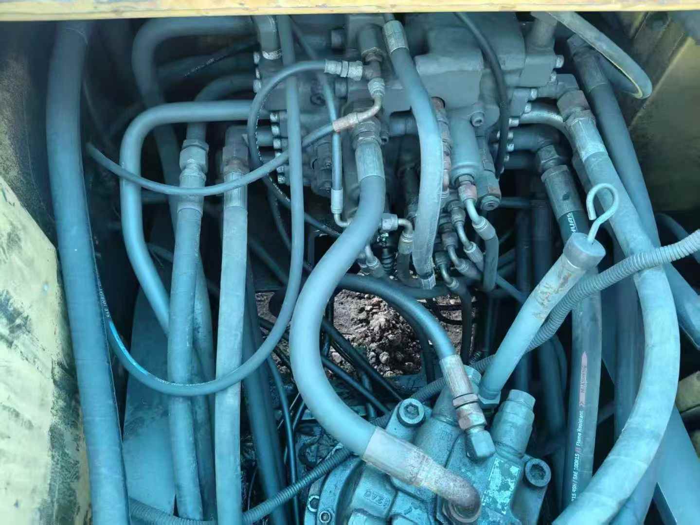 Used Volvo EC210B Excavator 2016 Model / 6