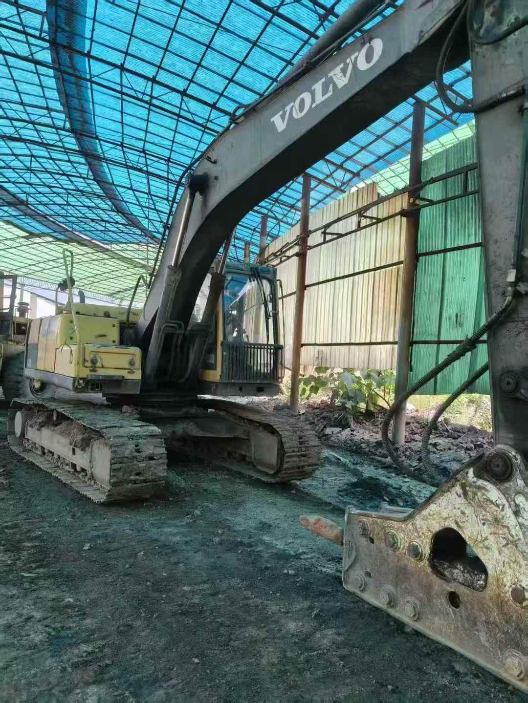 Used Volvo EC210B Excavator 2016 Model / 5