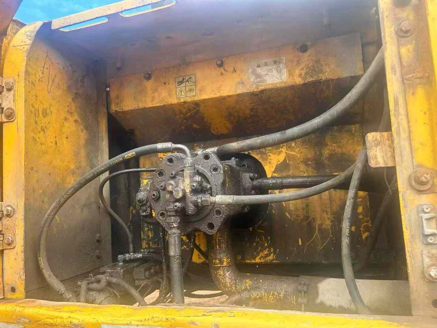 Used Hyundai HX305L Excavator 2016 Model / 4