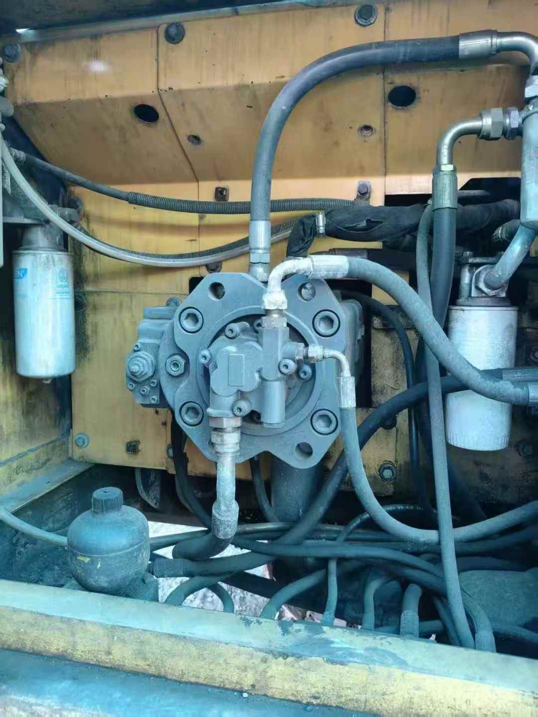 Used Volvo EC210B Excavator 2016 Model / 8