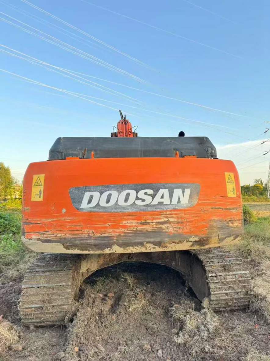Used Doosan S225 Excavator 2015 Model / 4
