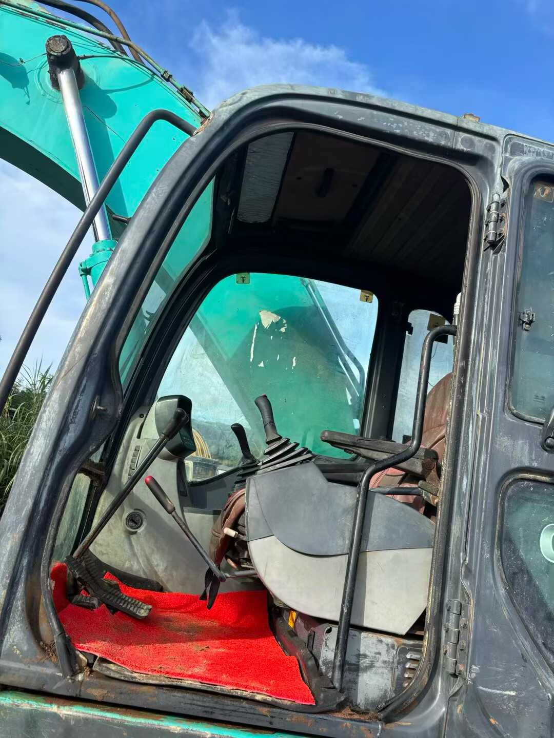 Used Kobelco SK200 Excavator 2016 Model / 3