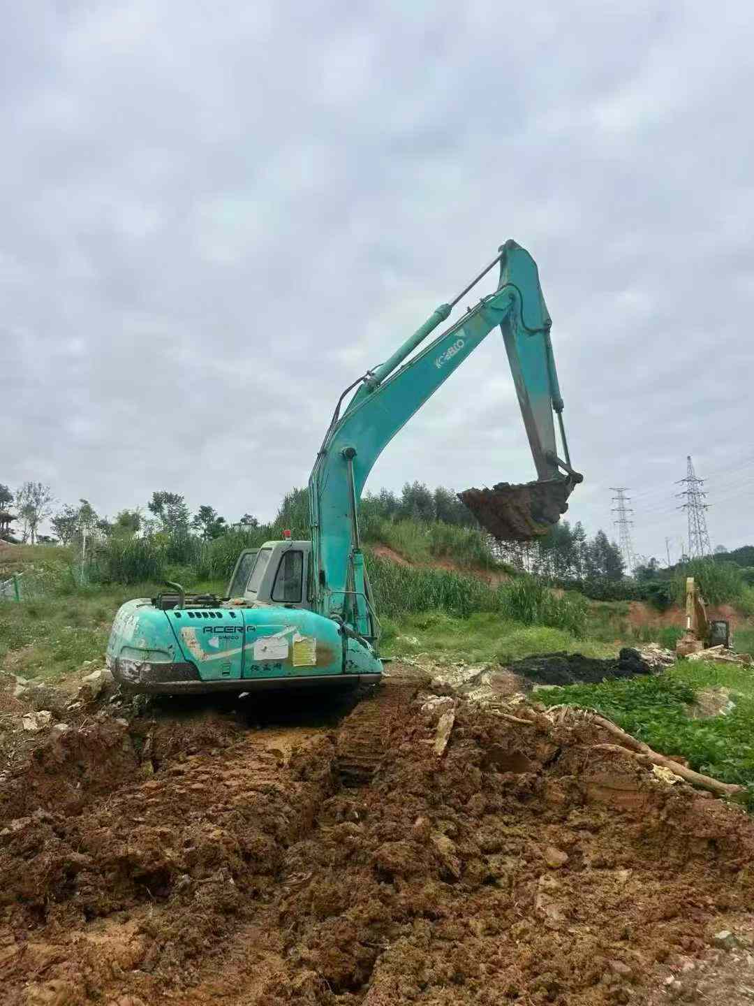 Used Kobelco SK200-5.5 Excavator 2016 Model / 4