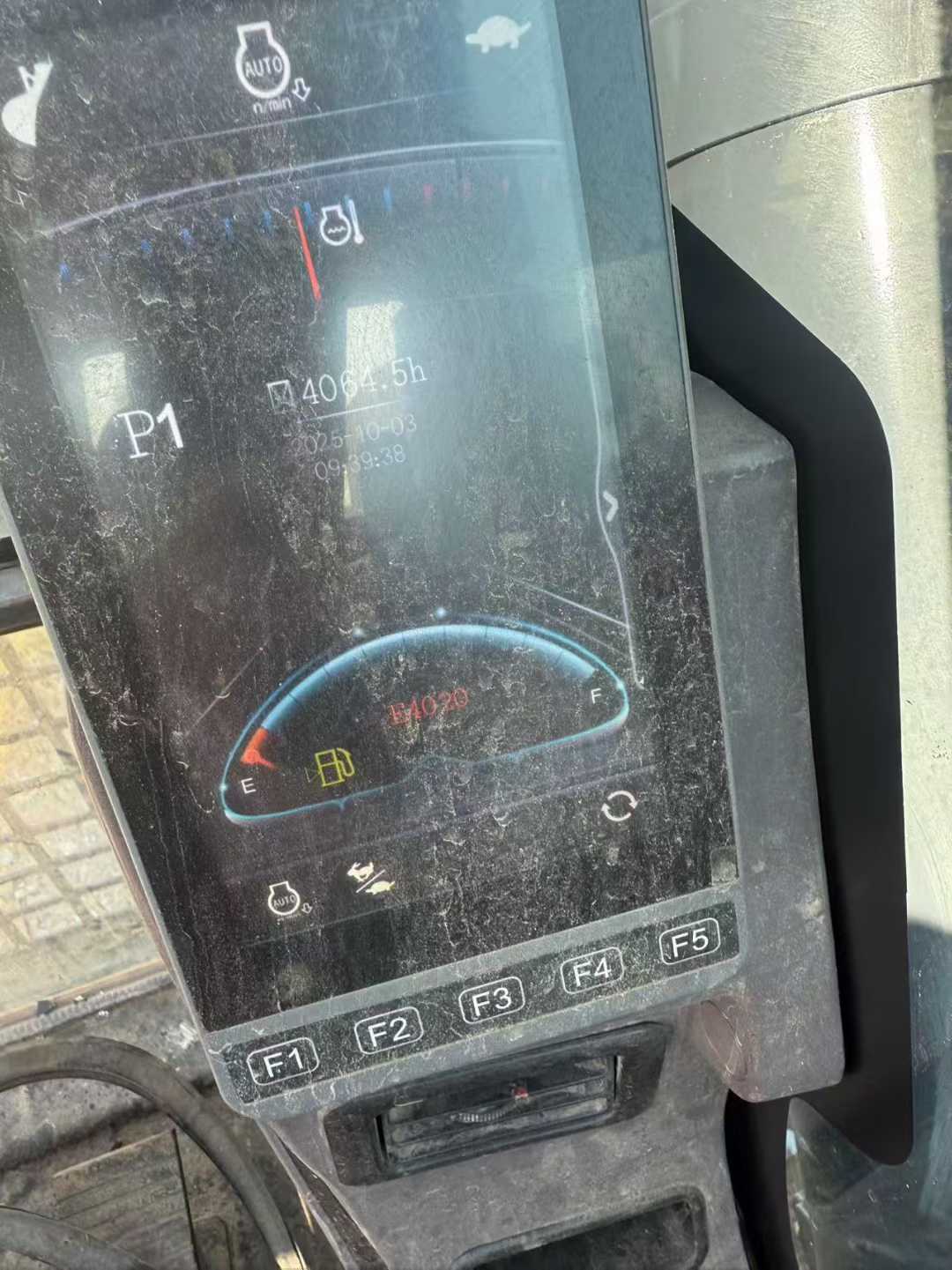 Used XCMG LW550KV Excavator 2020 Model / 4