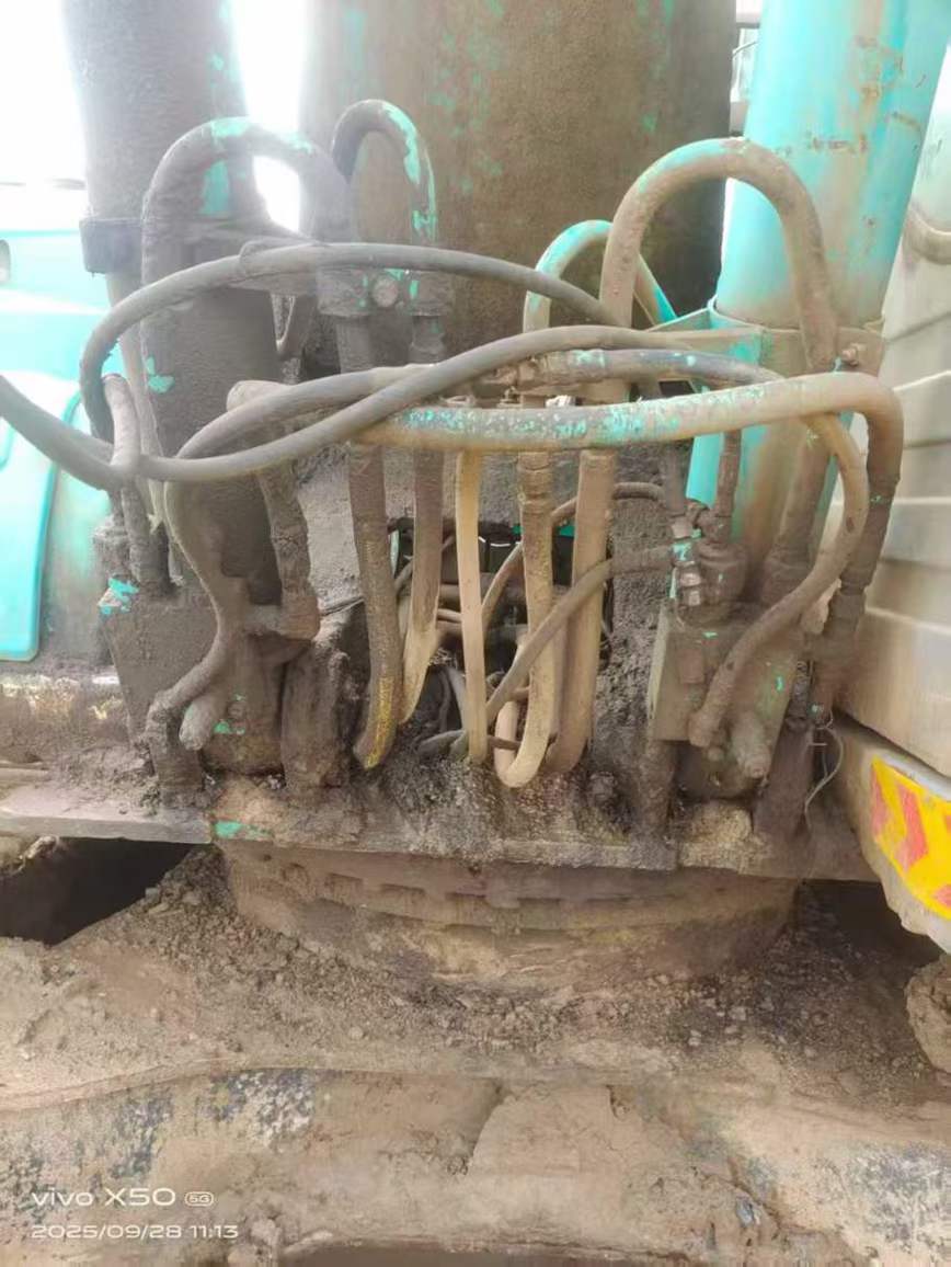 Used Kobelco SK200-6 Excavator 2016 Model / 2