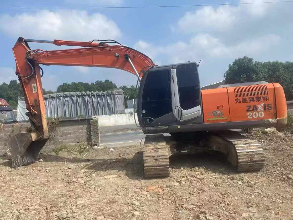 Used Hitachi ZAXIS200 Excavator 2016 Model