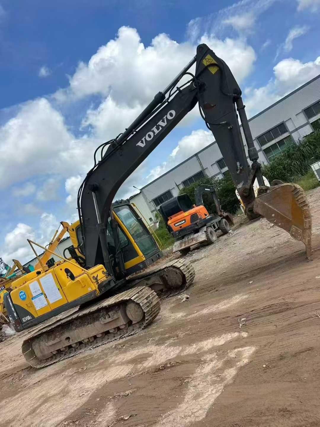 Used Volvo EC140 Excavator 2016 Model / 2