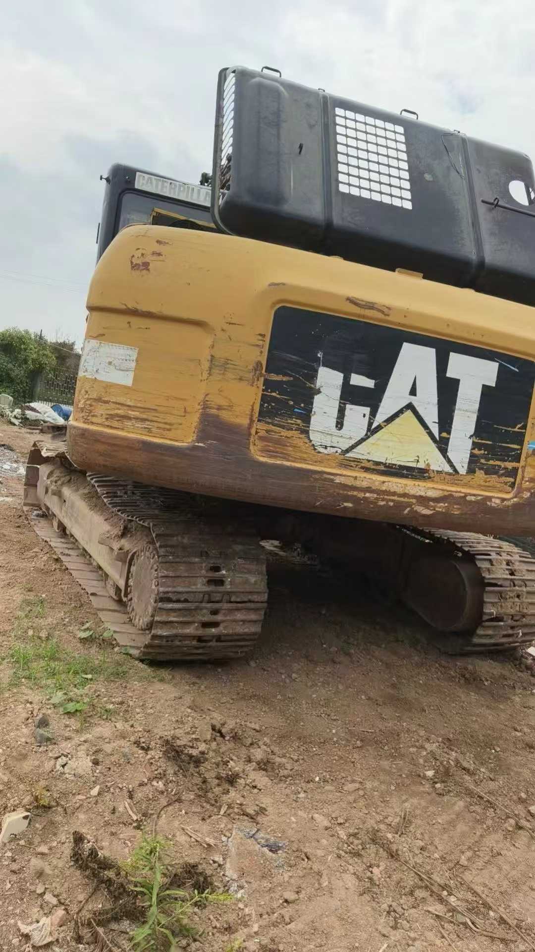 Used Caterpillar CT20 Excavator 2010 Model / 2