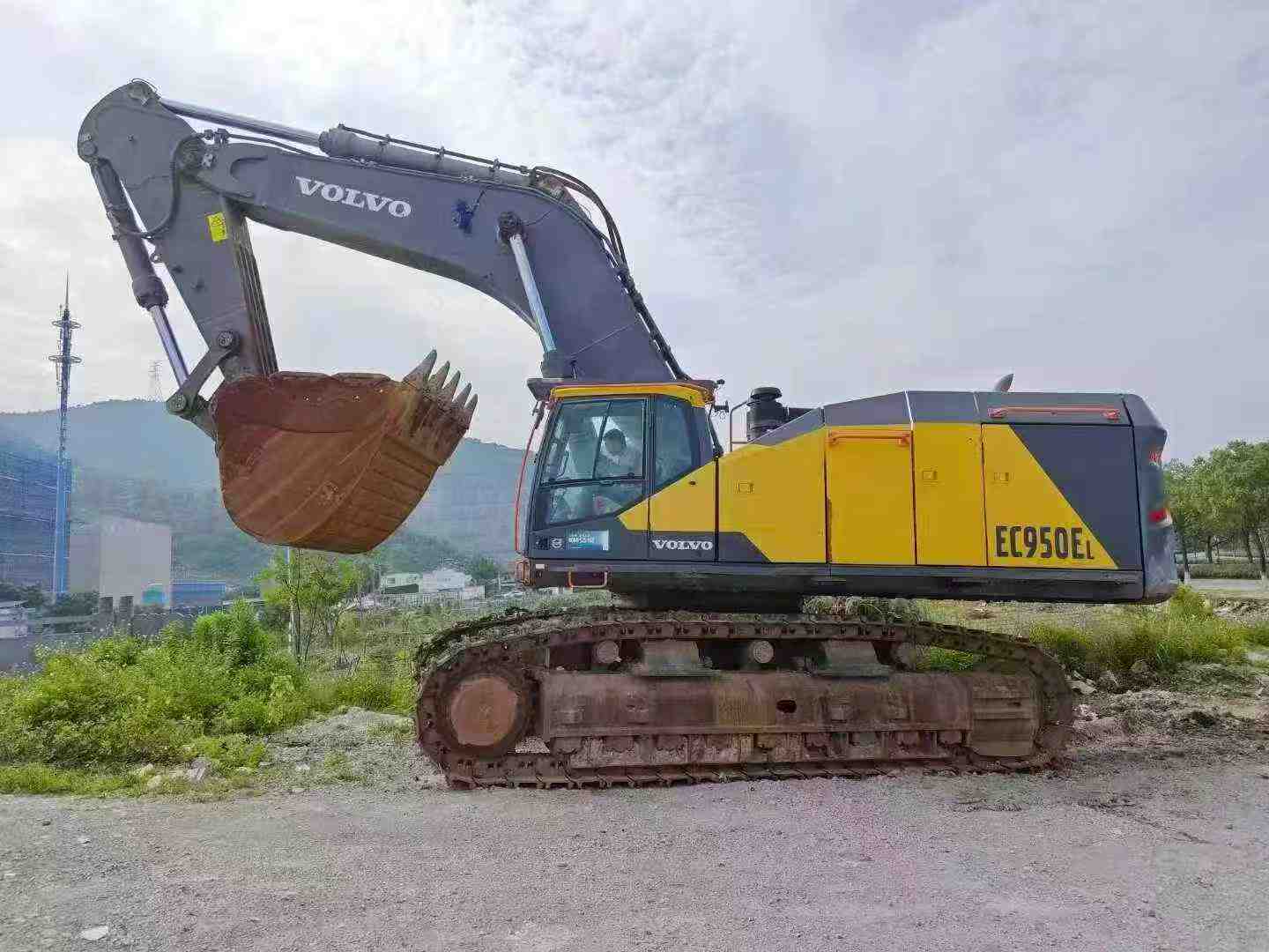 Used Volvo EW50 Excavator 2021 Model / 3