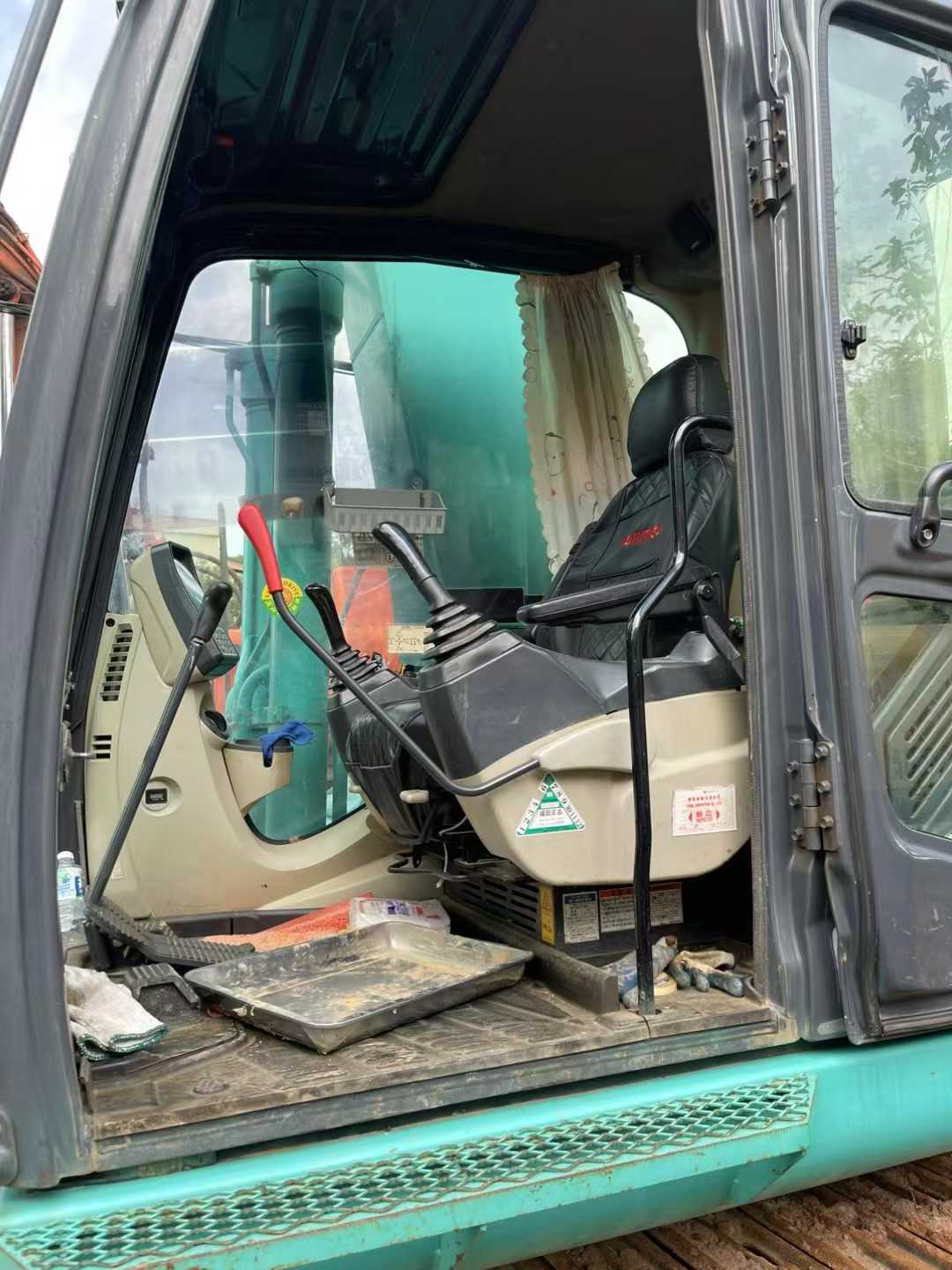 Used Kobelco SK200 Excavator 2016 Model / 9