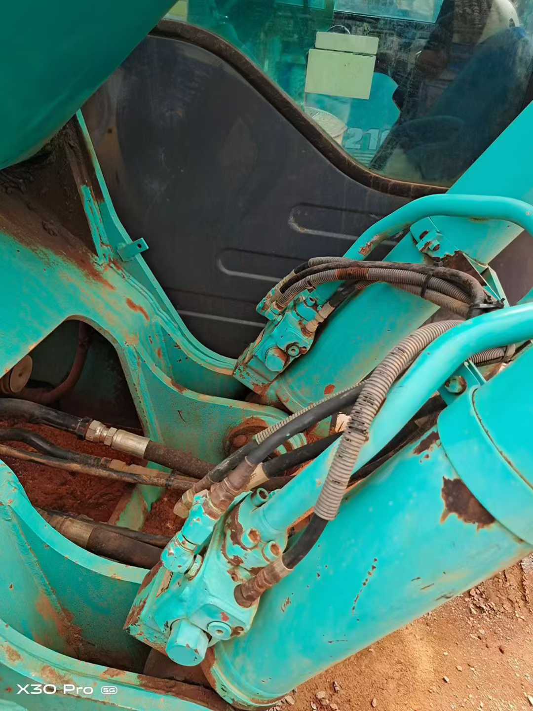 Used Kobelco SK200-11 Excavator 2016 Model / 3